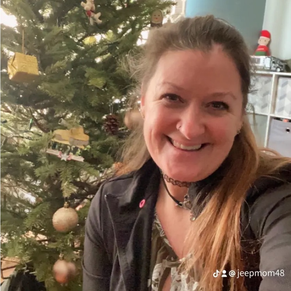 Meet your Posher, Jennifer